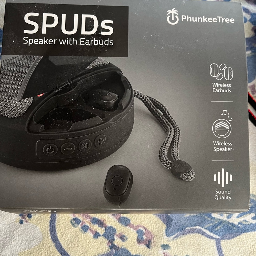 SPUDS wireless earphones with speaker